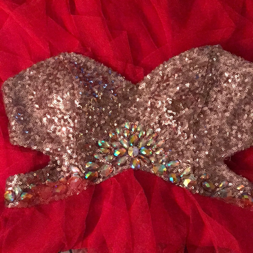 Prom dress - Picture 2 of 3